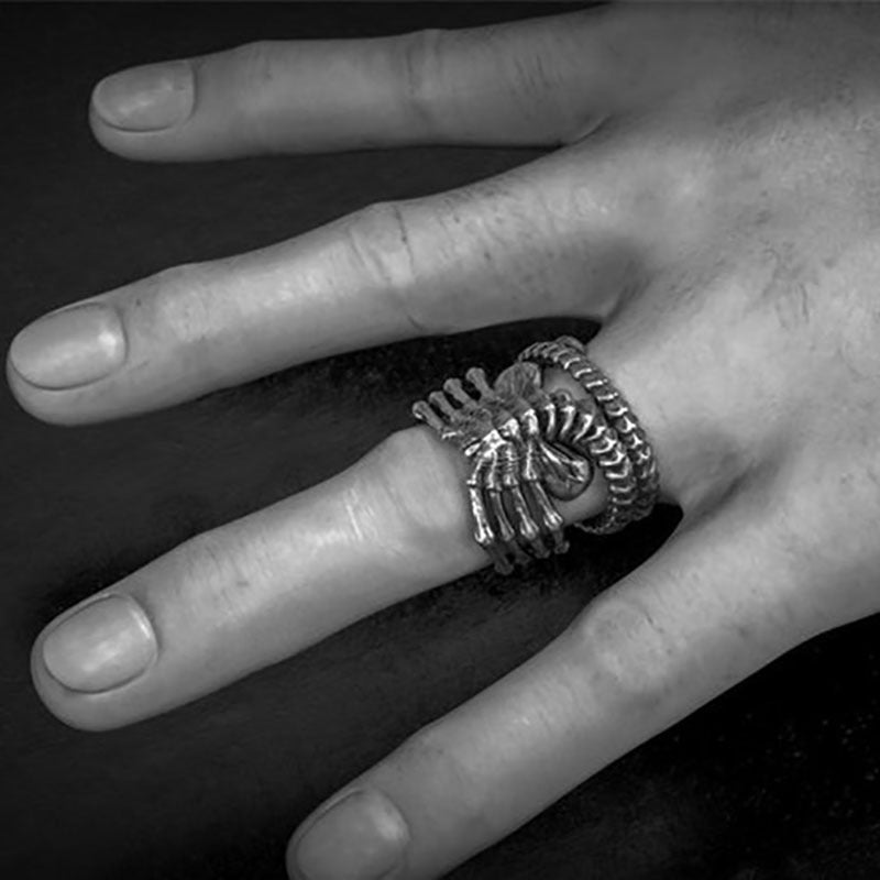 Alien Facehugger Ring