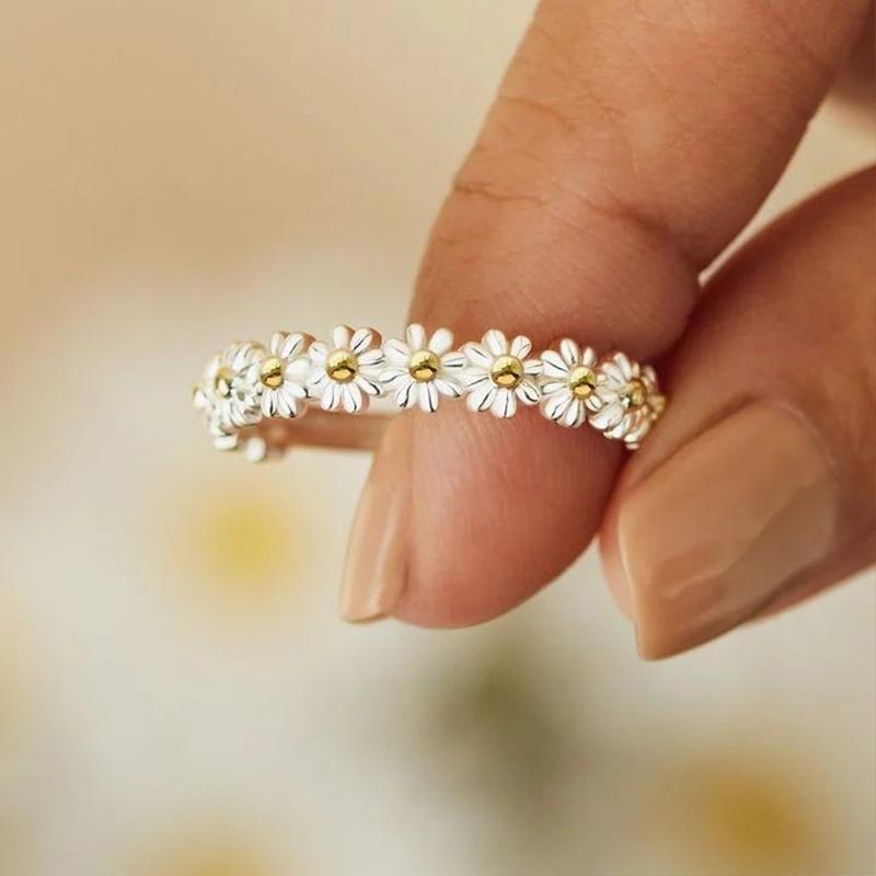 Adjustable Daisy Ring