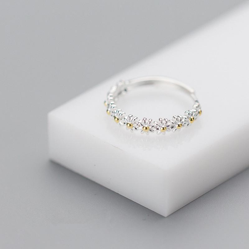 Adjustable Daisy Ring